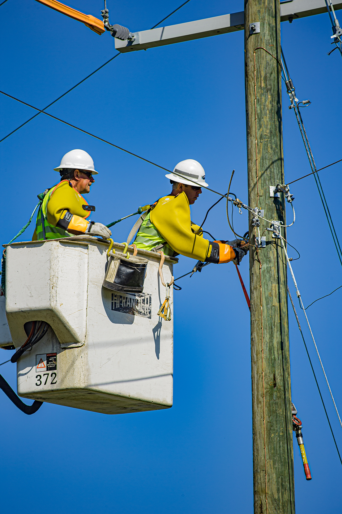 power restoration crew